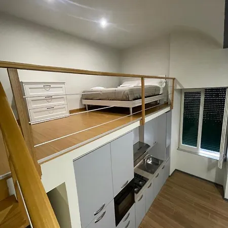 Chiatamone Luxury Apartment