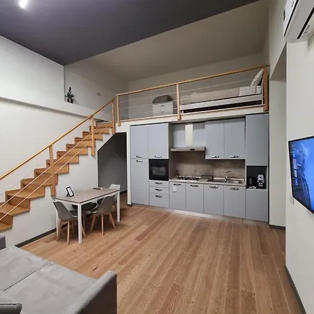 Chiatamone Luxury Apartment *